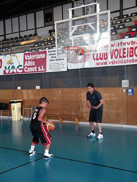 Летний баскетбольный лагерь. Campus Xavi Pascual 2013 (Фото 2)