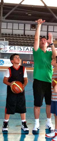 Летний баскетбольный лагерь. Campus Xavi Pascual 2013 (Фото 3)